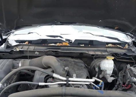 2019 Ram 1500 Classic Big Horn 4X2 6'4 Box z USA, uszkodzony, nr VIN 1C6RR6TT9KS701642